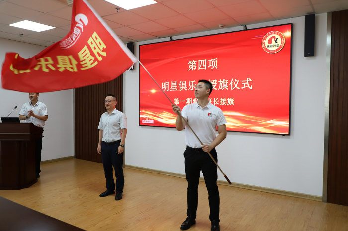 ef4f64fafb7d4b9b8ca513d3b761a3ed