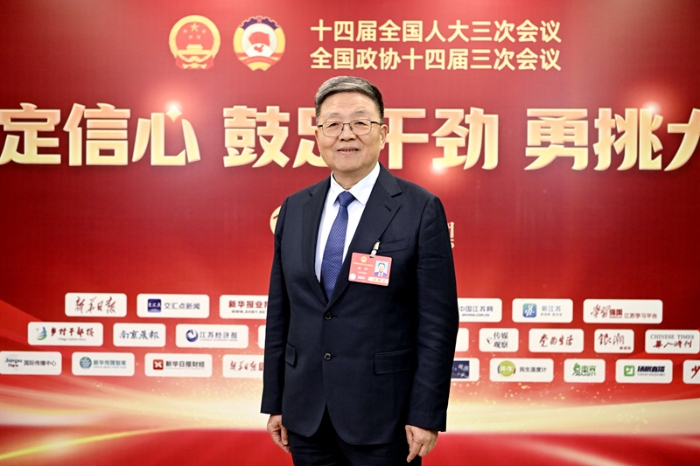 全国人大代表、征途国际官网药业董事长肖伟：中药经典名方要“唤醒”更要“焕新”