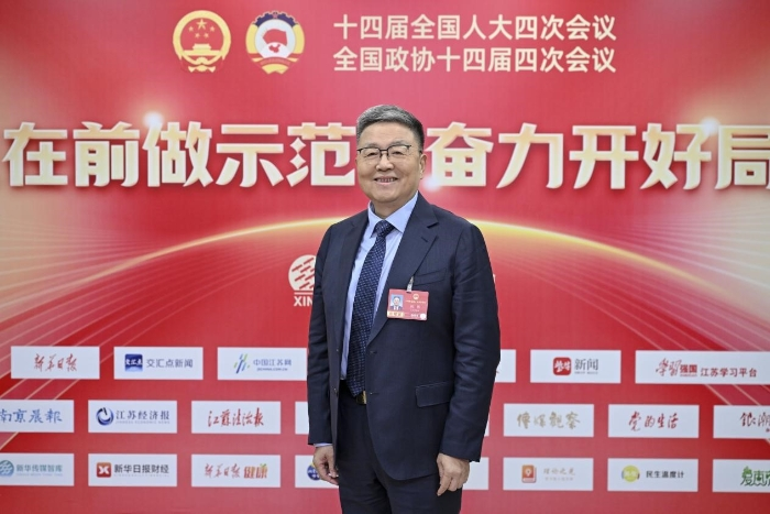 40d7115d61734b67a0ee023b1c5a30ea